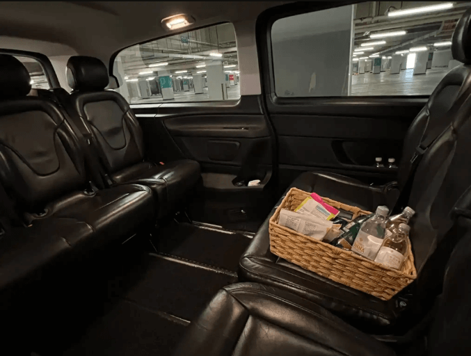 What Are the Benefits of Hiring Corporate Limousines
